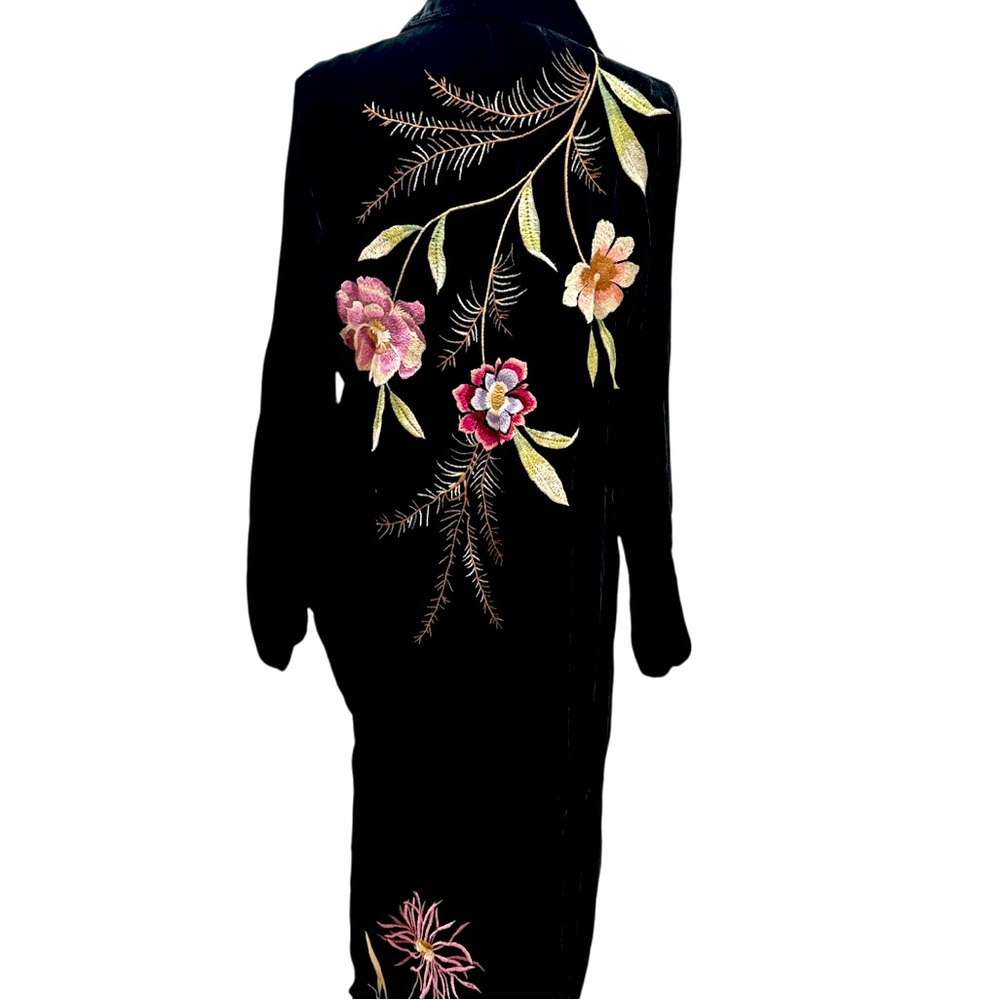 Johnny Was Black Velvet Duster Jacket with Floral Embroidery, size XS - Picture 3 of 9